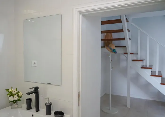 Maria S Haven By The Sea *