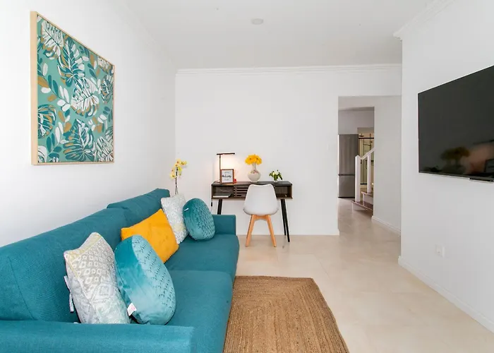 Maria S Haven By The Sea